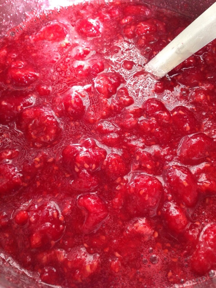 Raspberries with melting sugar added